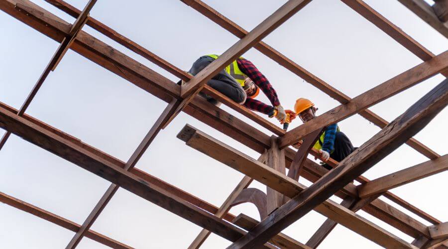 Professional gutter cleaning services in Simi Valley, CA